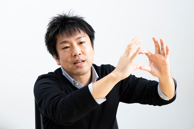 現場導入で直面した壁と工夫について語る西﨑さん